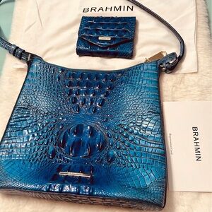 Blue Brahmin Crossbody w/ wallet